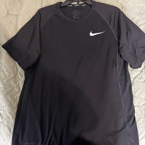 Mens black nike shirt size L
